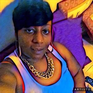 Meet your Posher, Dee