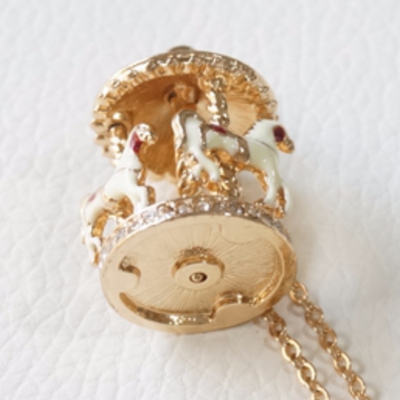 NEW Carousel Merry-go-round Gold Red Necklace - Picture 5 of 5