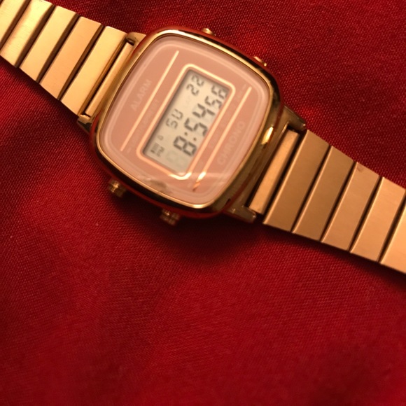 Rose Gold Digital Watch - Picture 6 of 8