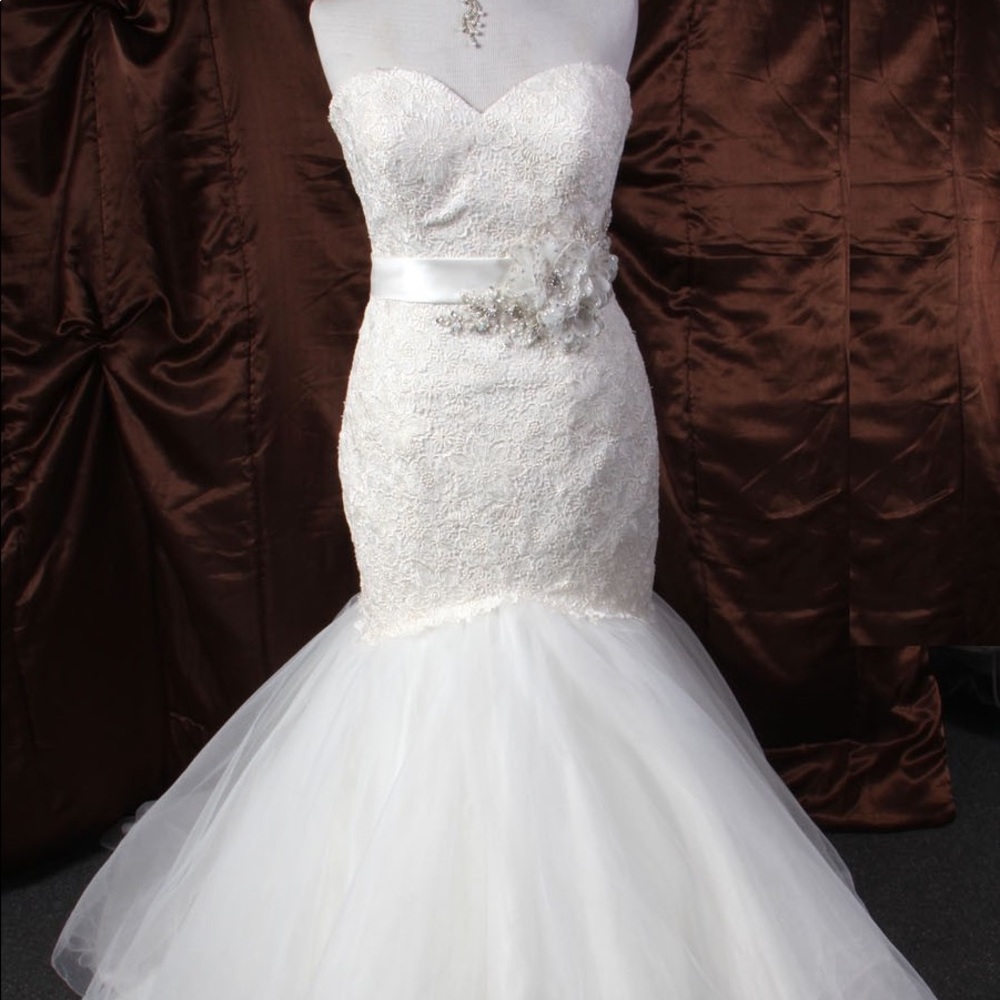 Allure Bridal Wedding Dress