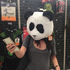 Meet your Posher, Miki