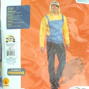 Men's minion sweater