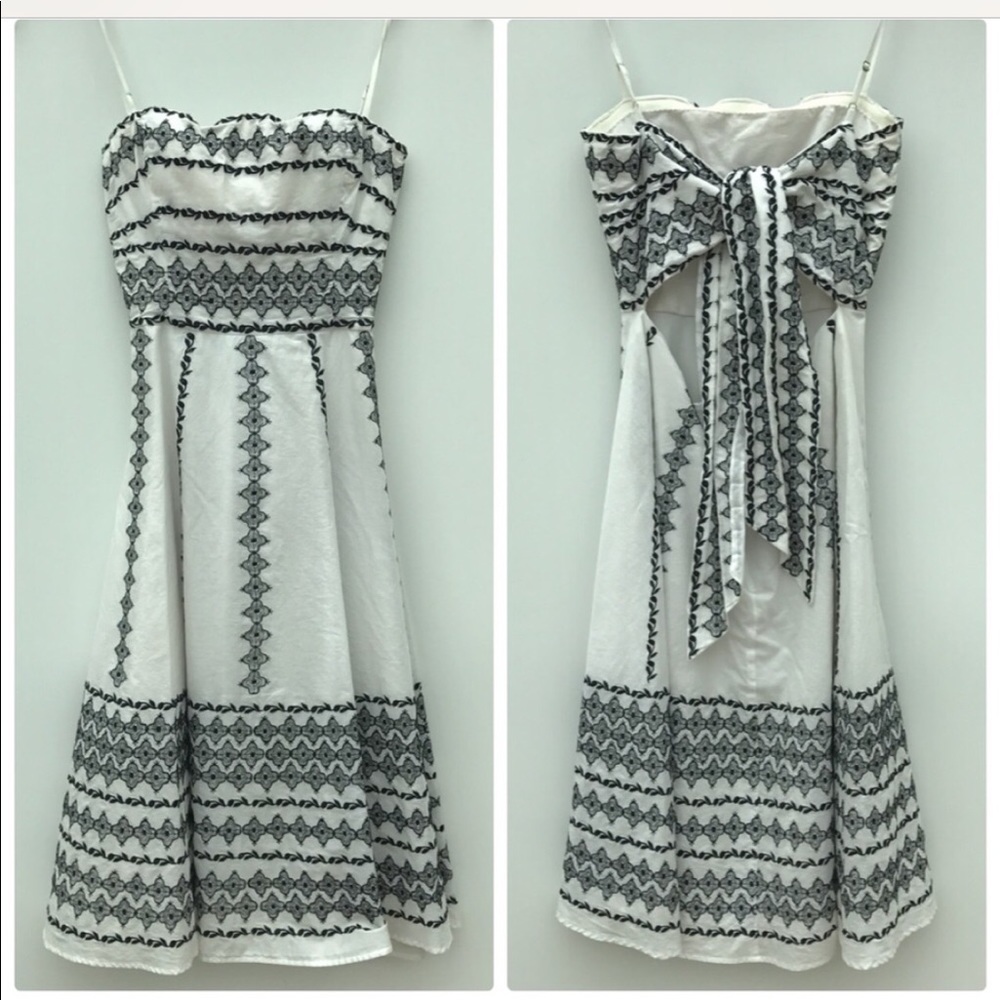 BCBG Max Azria XS floral white tea length dress