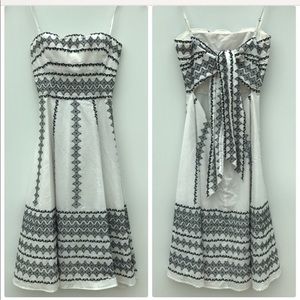 BCBG Max Azria XS floral white tea length dress