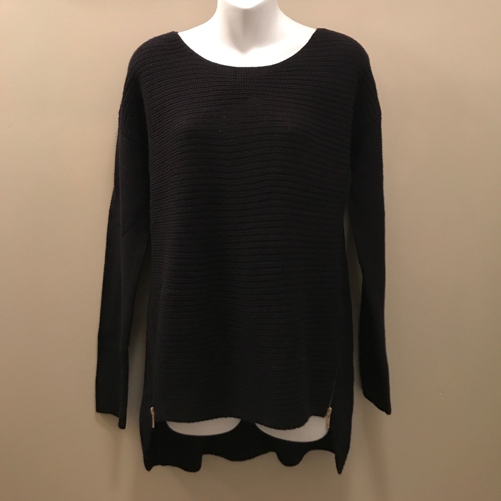 Black Bar lll Long Sleeve Double Zipper Sweater