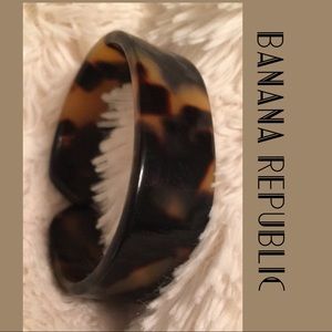 🍂🍁TORTOISE SHELL Bracelet from "Banana Republic" 🍂🍁TORTOISE SHELL Bracelet from "Banana Republic"
