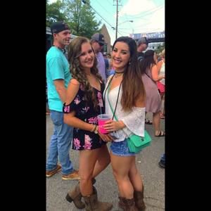 Meet your Posher, Emily