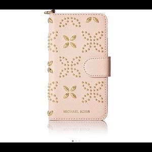 🌹Michael kors studded iPhone 7 folio case🌷 🌹Michael kors studded iPhone 7 folio case🌷
