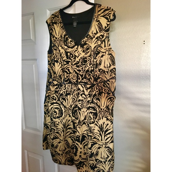 black and gold dress size 20