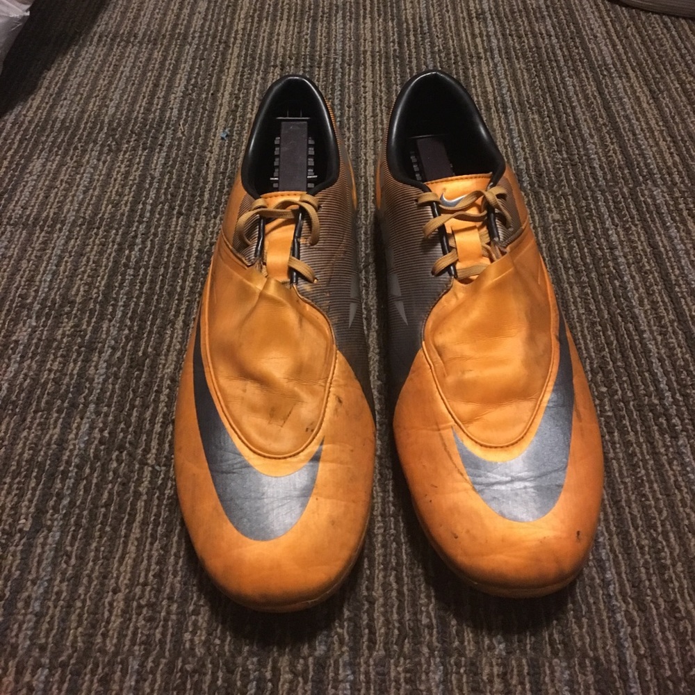 Nike Mercurial Vapor 4 SL soccer cleats