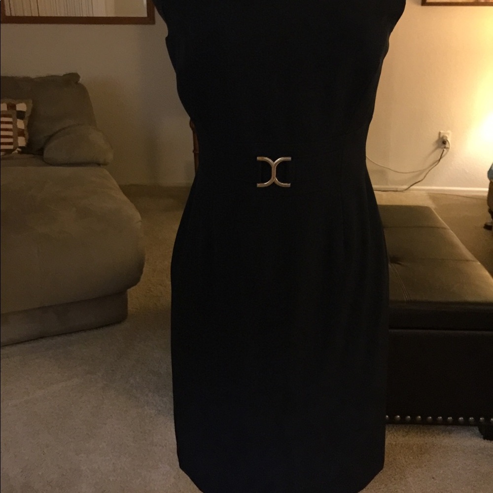 Dress dark blue size 6 sheath sleeveless career