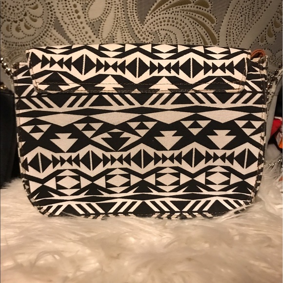 Charlottes Ruse Satchel Bag - Picture 2 of 5