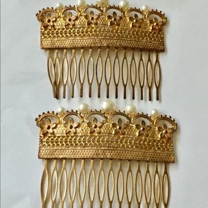 Vintage hair barrettes gold combs Vintage hair barrettes gold combs