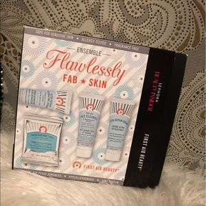 Sephora Beauty Insider Flawlessly Beaty Kit