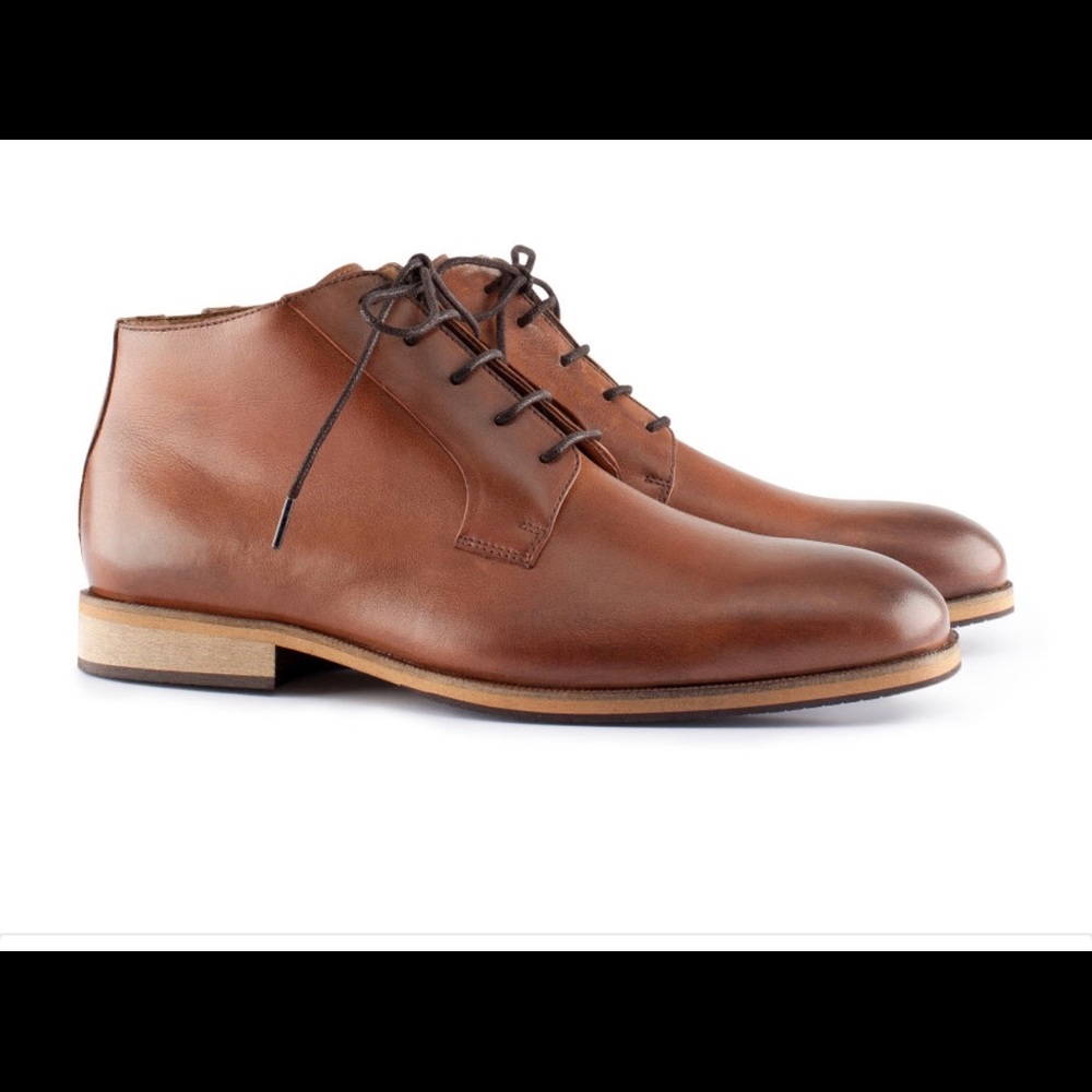Causal men's shoe