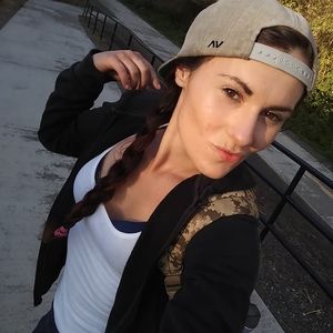 Meet your Posher, Angela