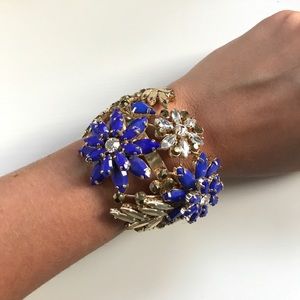 BCBGMAXAZRIA Metallic Floral Stone Cuff Bracelet BCBGMAXAZRIA Metallic Floral Stone Cuff Bracelet
