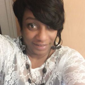 Meet your Posher, Tonya