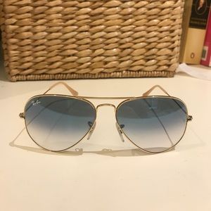 RAY-BAN Women’s Aviators Gold Sunglasses
