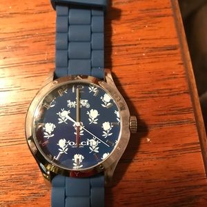 Nice blue coach watch works only tired it on