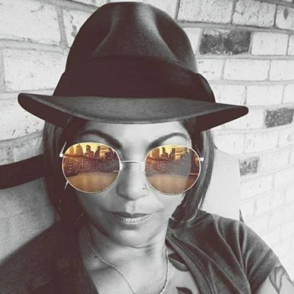 Meet your Posher, Melva - Picture 1 of 1