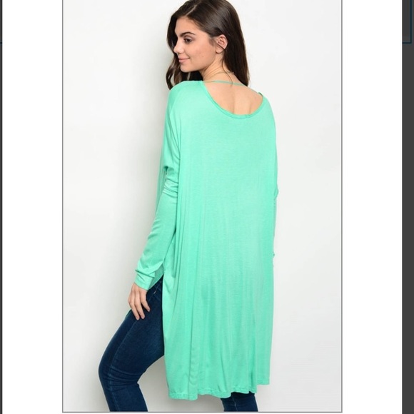 New boutique Mint Piko Style top. - Picture 2 of 2