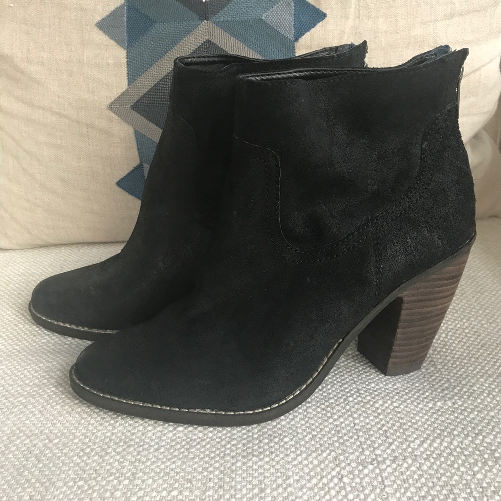 Dolce Vita black suede booties