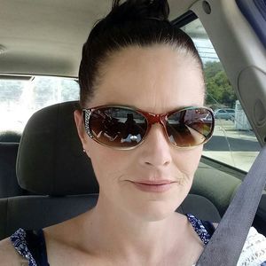 Meet your Posher, Candace