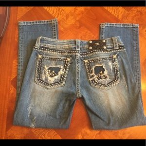 Miss Me Jean Capri Sz 30 destroyed thick stitch