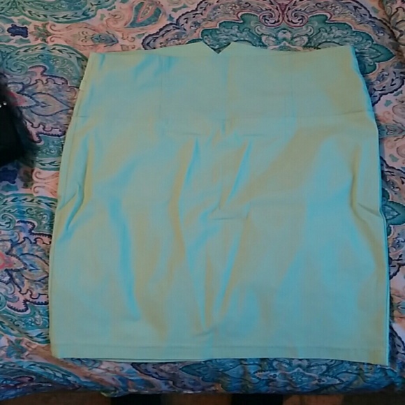 Clothes - Picture 3 of 3
