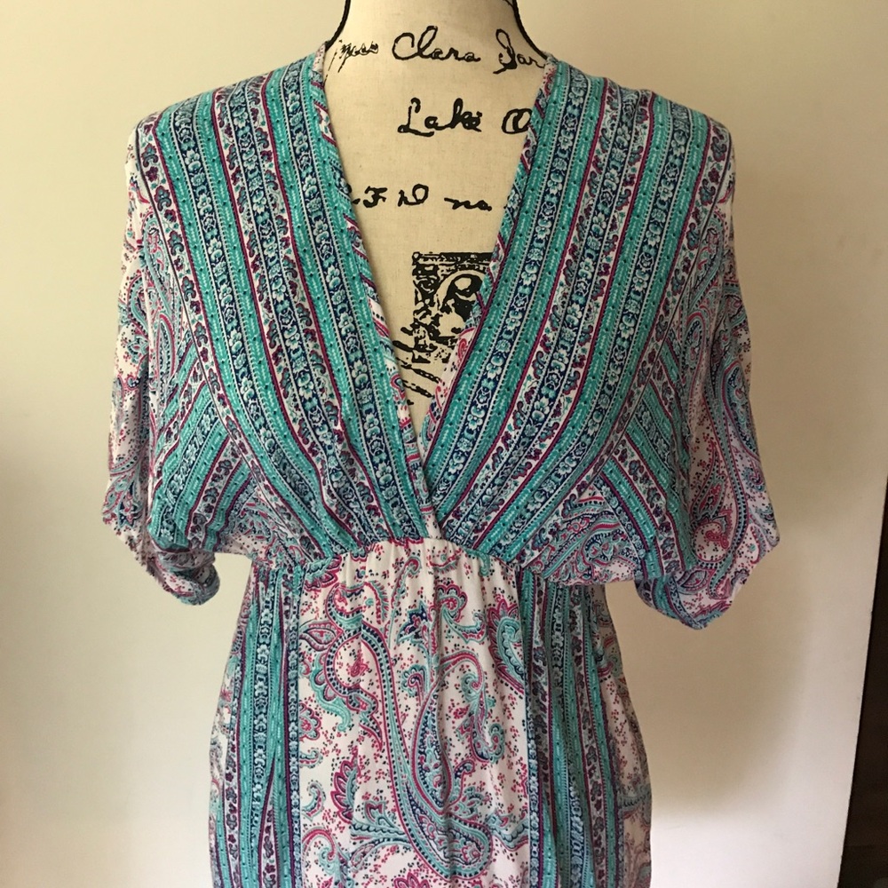 Renee Paisley Tunic Small S New. Never worn. CUTE!