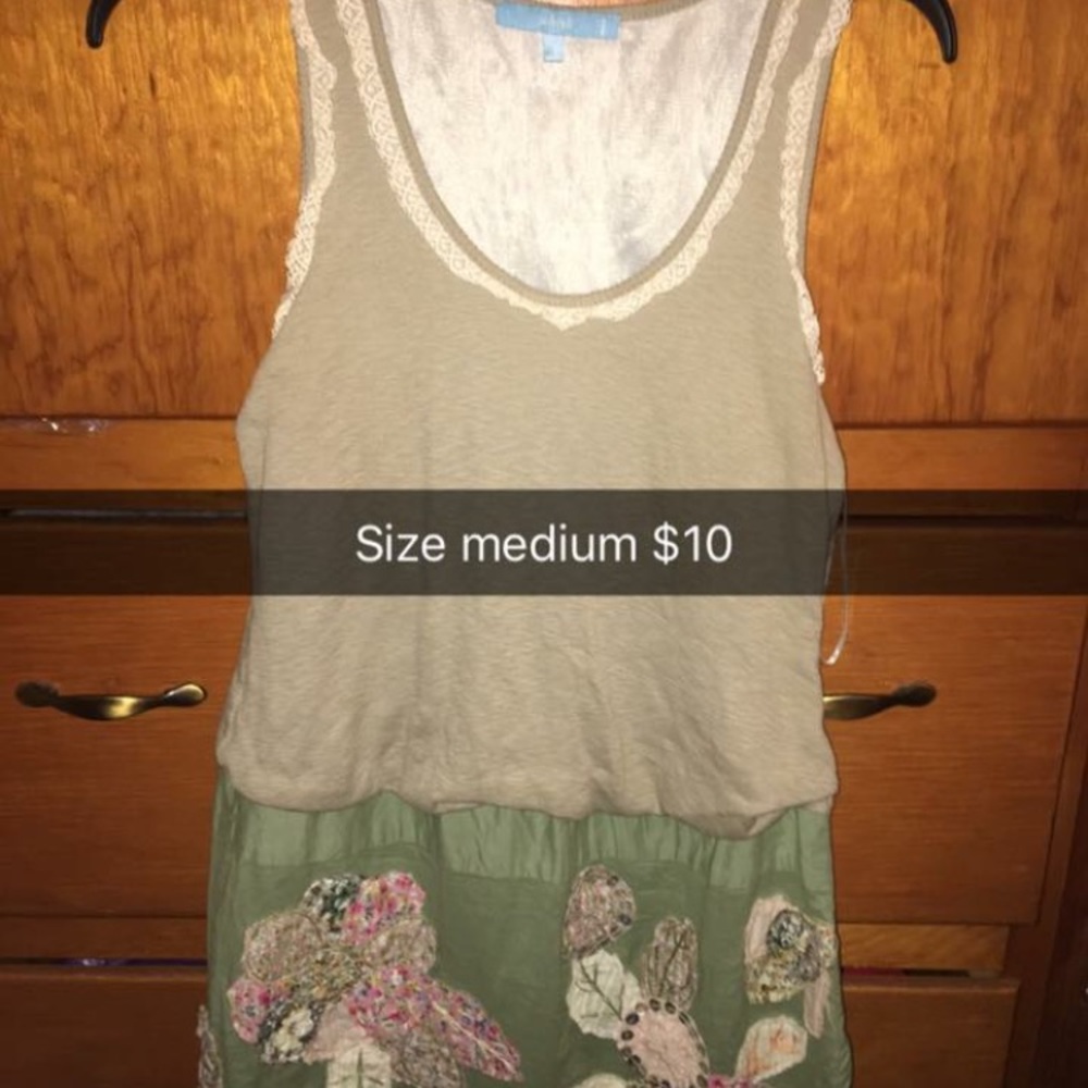 Clothes - Picture 2 of 5