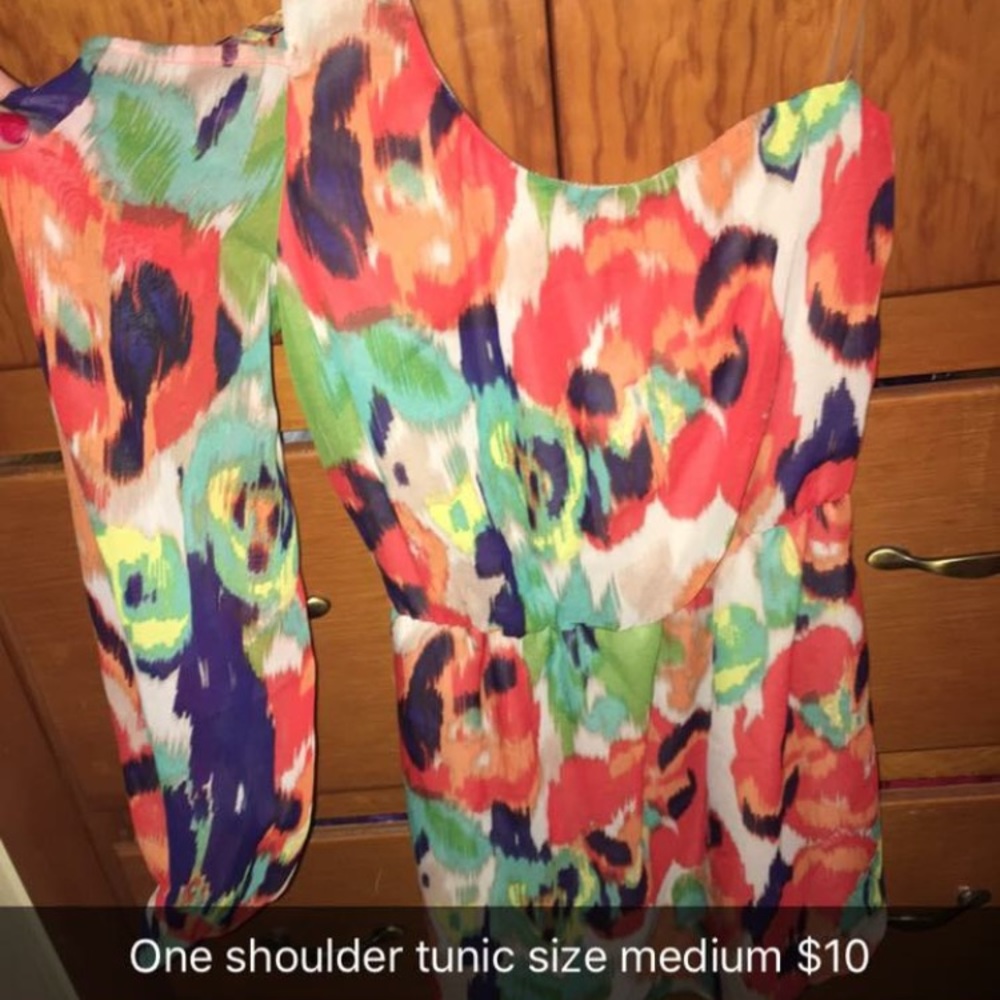 Clothes - Picture 3 of 5