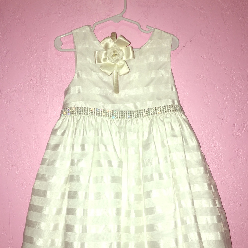 Girls dress