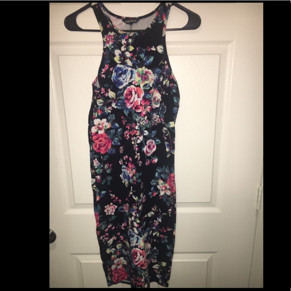 Express floral bodycon dress😍
