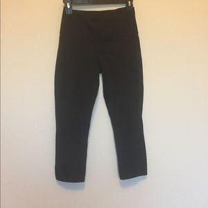 Patagonia Women's small cropped leggings