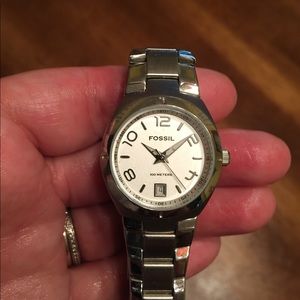 Women's Fossil Silver Watch Excellent Condition Women's Fossil Silver Watch Excellent Condition