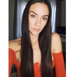 Meet your Posher, Charissa