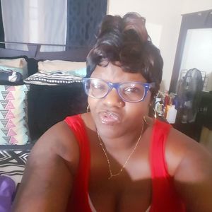 Meet your Posher, Ebony