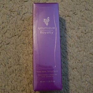 Younique rose water toning spritz