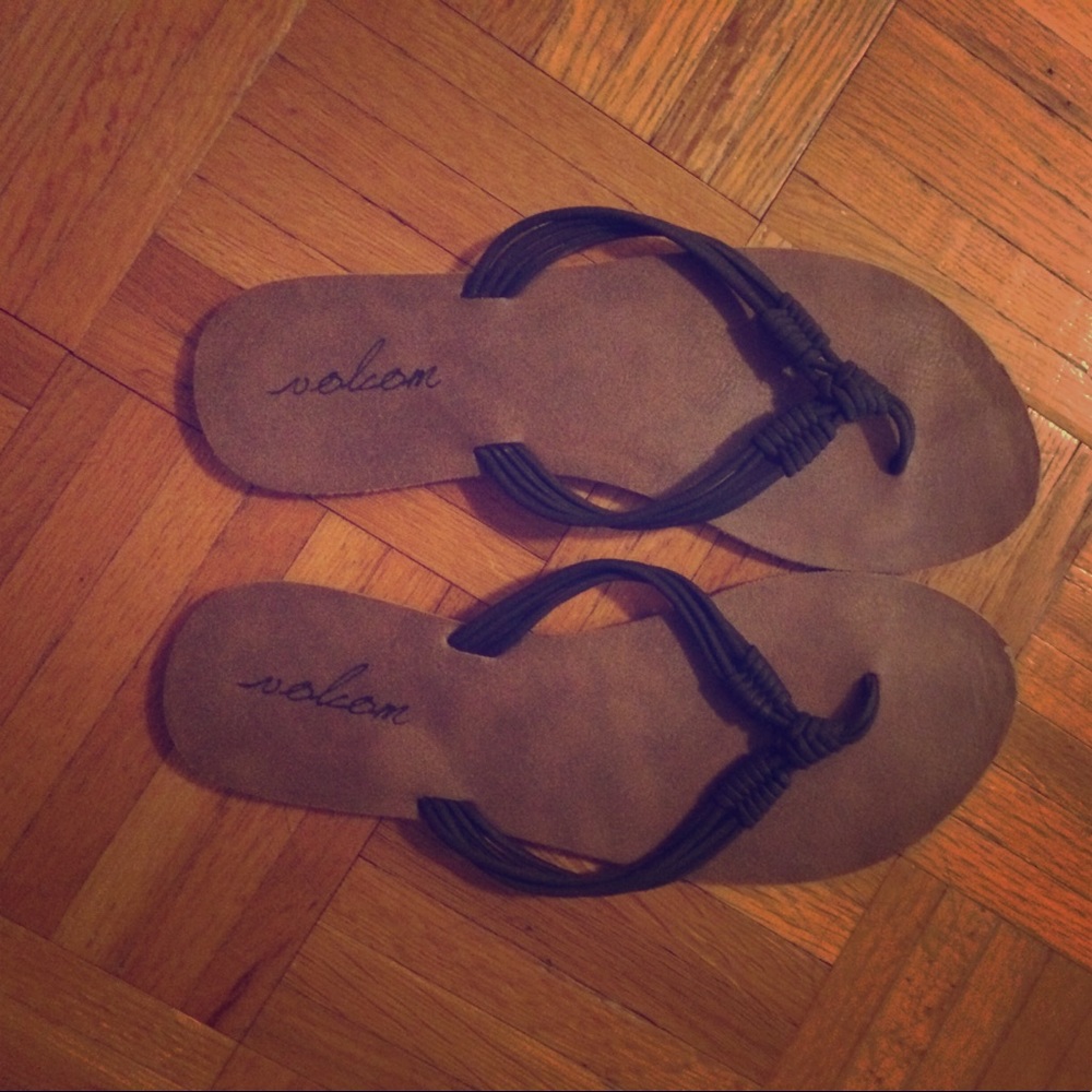 Volcom flip flops