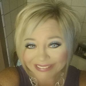 Meet your Posher, Valerie