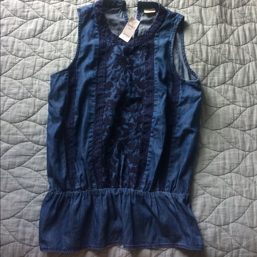 NWT Gap top