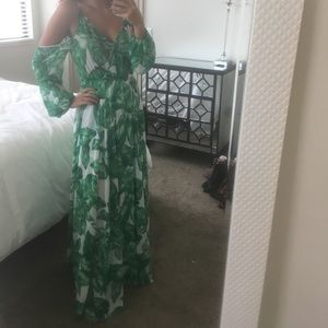 Small banana leaf maxi dresss cold shoulder
