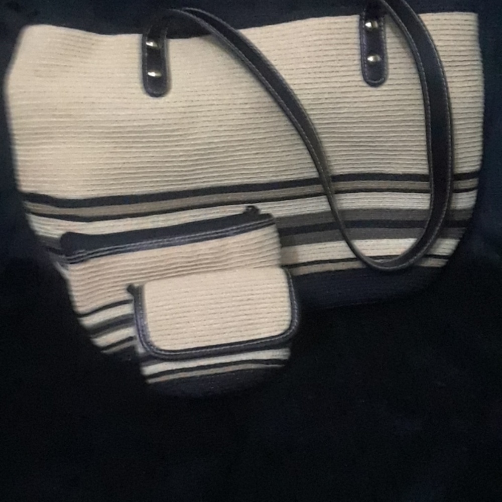 Straw stick tote w/ 2 little wallets