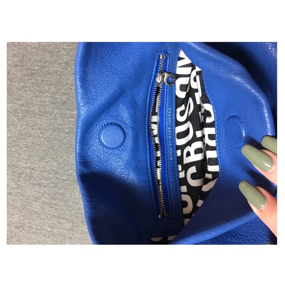 Marc by Marc Jacobs Classic Hillier Bag - Picture 5 of 8