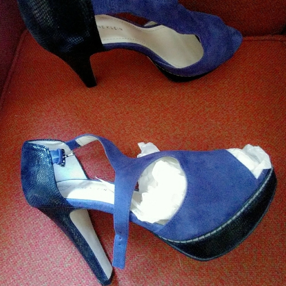 Anne Klein peep toe sandal
