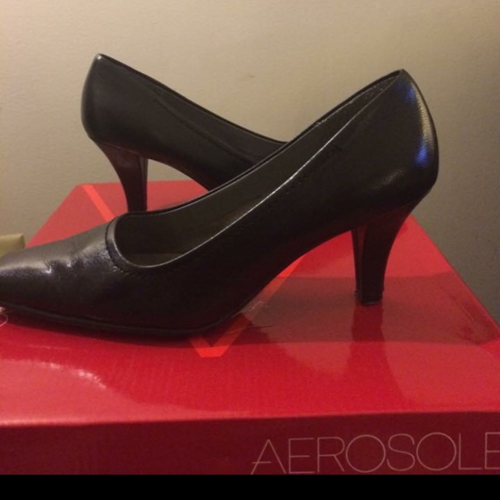Envy Aerosoles Pumps