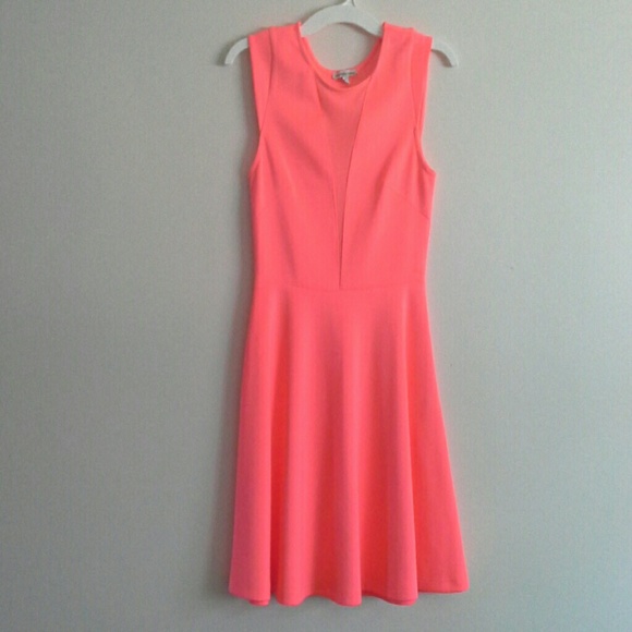 Charlotte Ruse coral medium dress - Picture 1 of 3