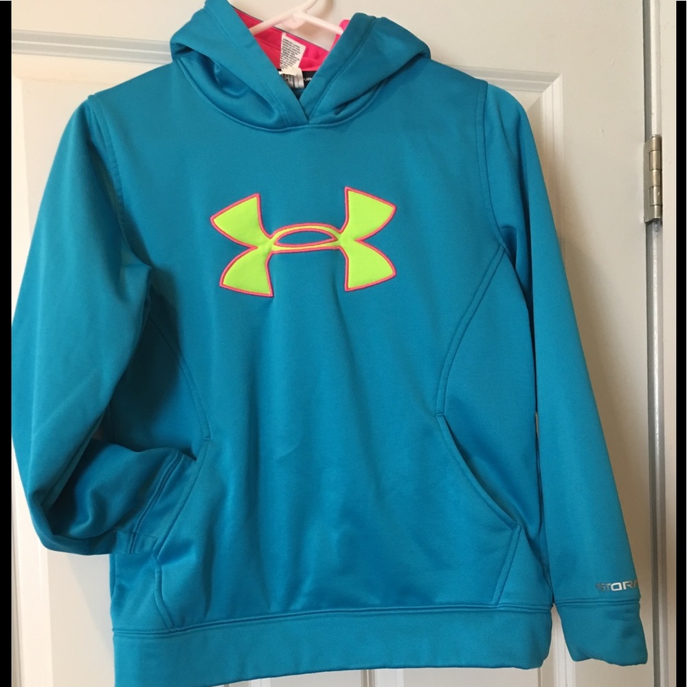 Under Armour Hoodie. Youth Large